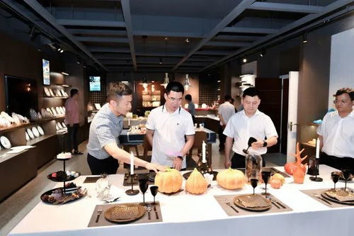 企業(yè)的事，大家共同來想辦法——傅顯明假日進(jìn)企服務(wù)日用品行業(yè)